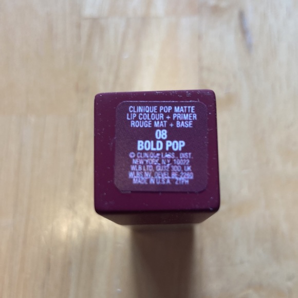 Clinique Pop Matte lip colour + primer - 08 Bold Pop NWT - Picture 6 of 8